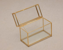Load image into Gallery viewer, 4x6" Brass &amp; Glass Upright Photo Print Box - Small 250 Photos
