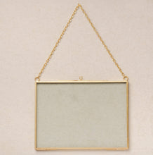 Load image into Gallery viewer, 5x7" Brass &amp; Glass Horizontal Hanging Photo Frame
