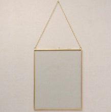 Load image into Gallery viewer, 8x10" Brass &amp; Glass Vertical Hanging Photo Frame in Gold
