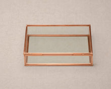 Load image into Gallery viewer, Set of 10 - 4x6" Red Brass &amp; Glass Photo Print Box
