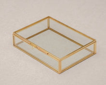 Load image into Gallery viewer, 4x6" Brass &amp; Glass Photo Print Box
