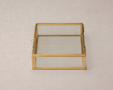 Load image into Gallery viewer, Set of 10 - 4x6" Brass &amp; Glass Photo Print Box
