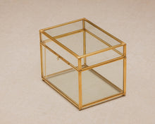 Load image into Gallery viewer, 4x6" Brass &amp; Glass Upright Photo Print Box - Large 325 Photos
