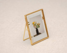Load image into Gallery viewer, 3.5x2.5" Brass &amp; Glass Tabletop Photo Frame in Gold Instant Camera Photo
